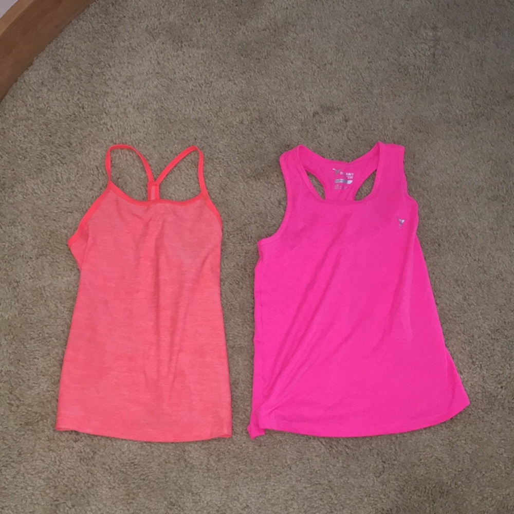 I am selling a set of 2 tank tops orange and pink.